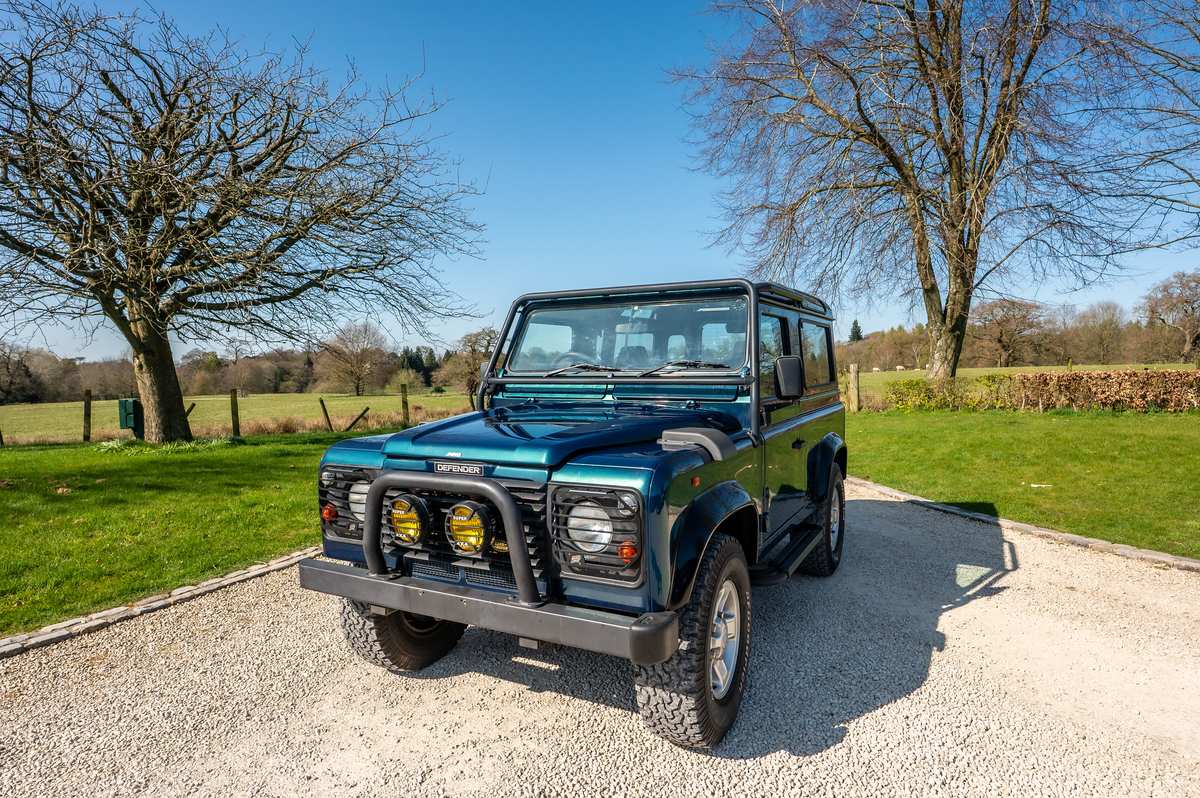 50th 366 CSG Automotive Land Rover Specialists 4456