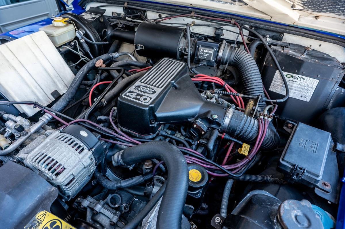 50th No 256 CSG Automotive Land Rover Specialists 4297