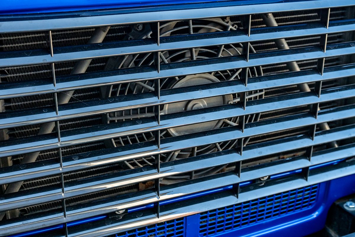 50th No 256 CSG Automotive Land Rover Specialists 8860