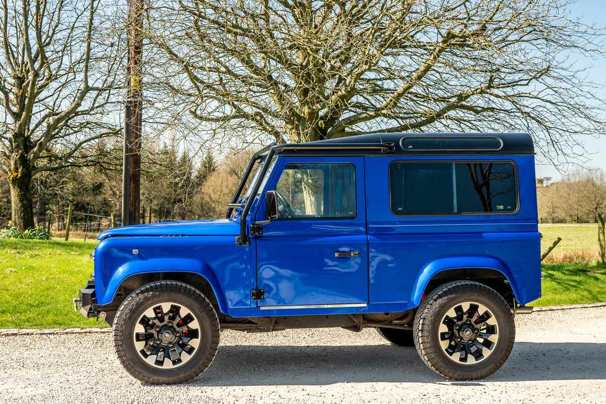 50th No 256 CSG Automotive Land Rover Specialists 8915