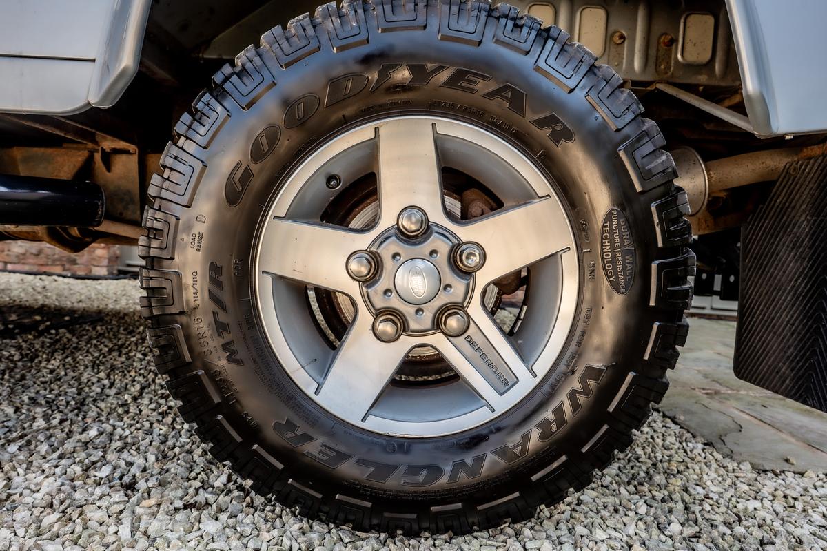 FG59ULD Silver 110 CSG Automotive Land Rover Specialists 4921