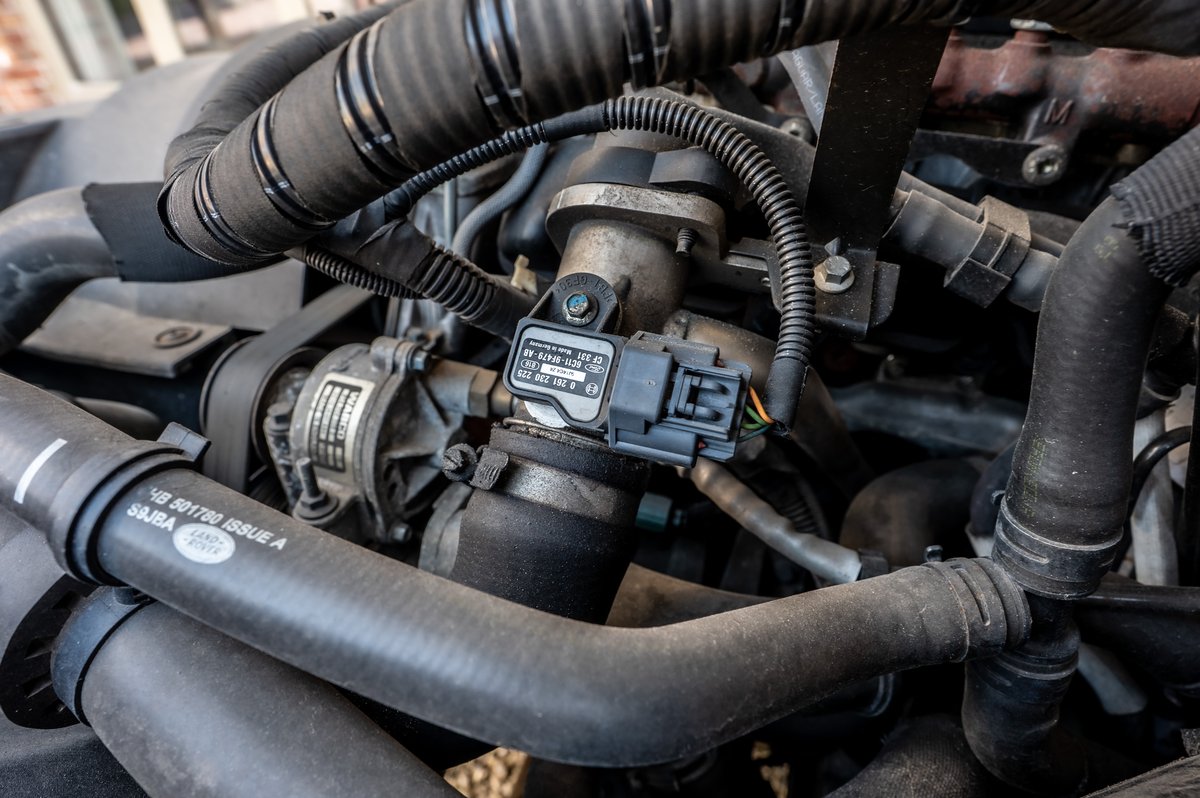 FG59ULD Silver 110 CSG Automotive Land Rover Specialists 5051