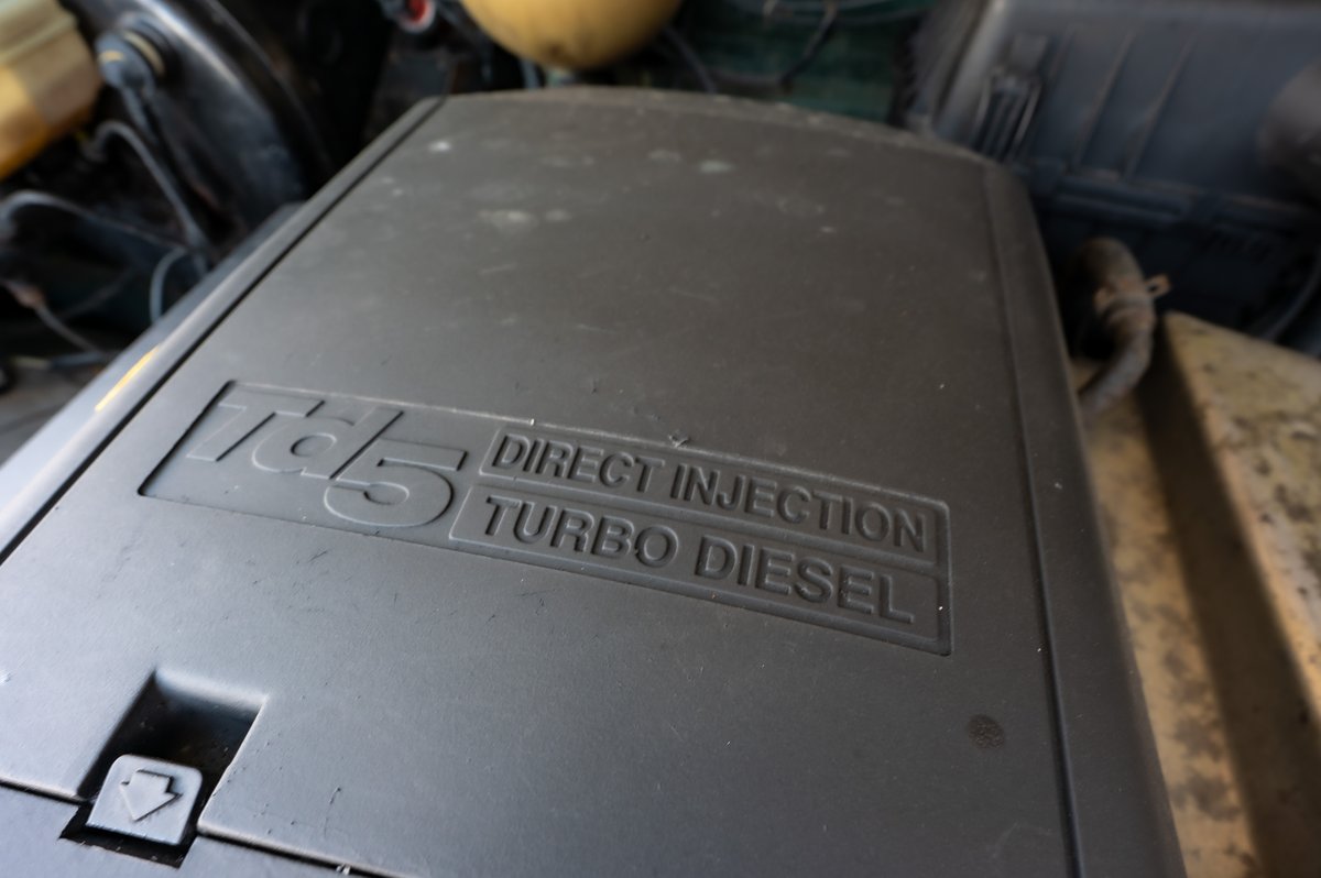 MK06BPY Green Twisted CSG Automotive Land Rover Specialists 3765