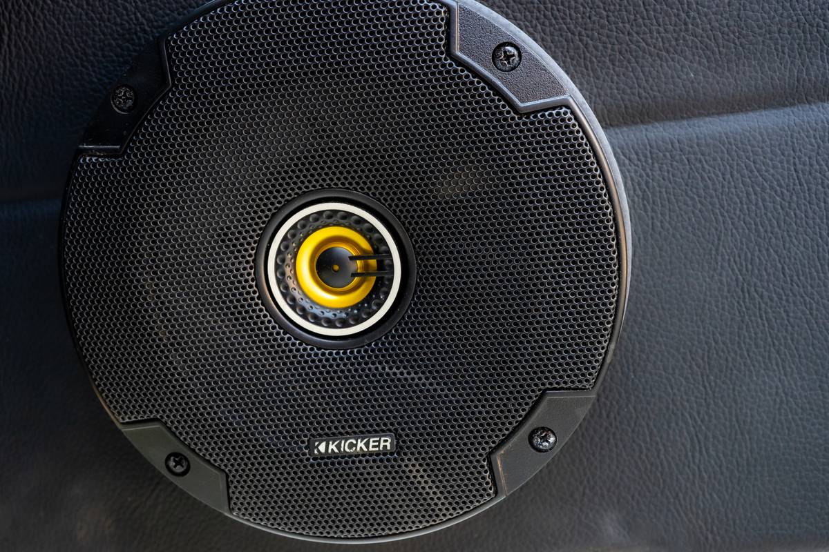 MK06BPY Green Twisted CSG Automotive Land Rover Specialists 8208