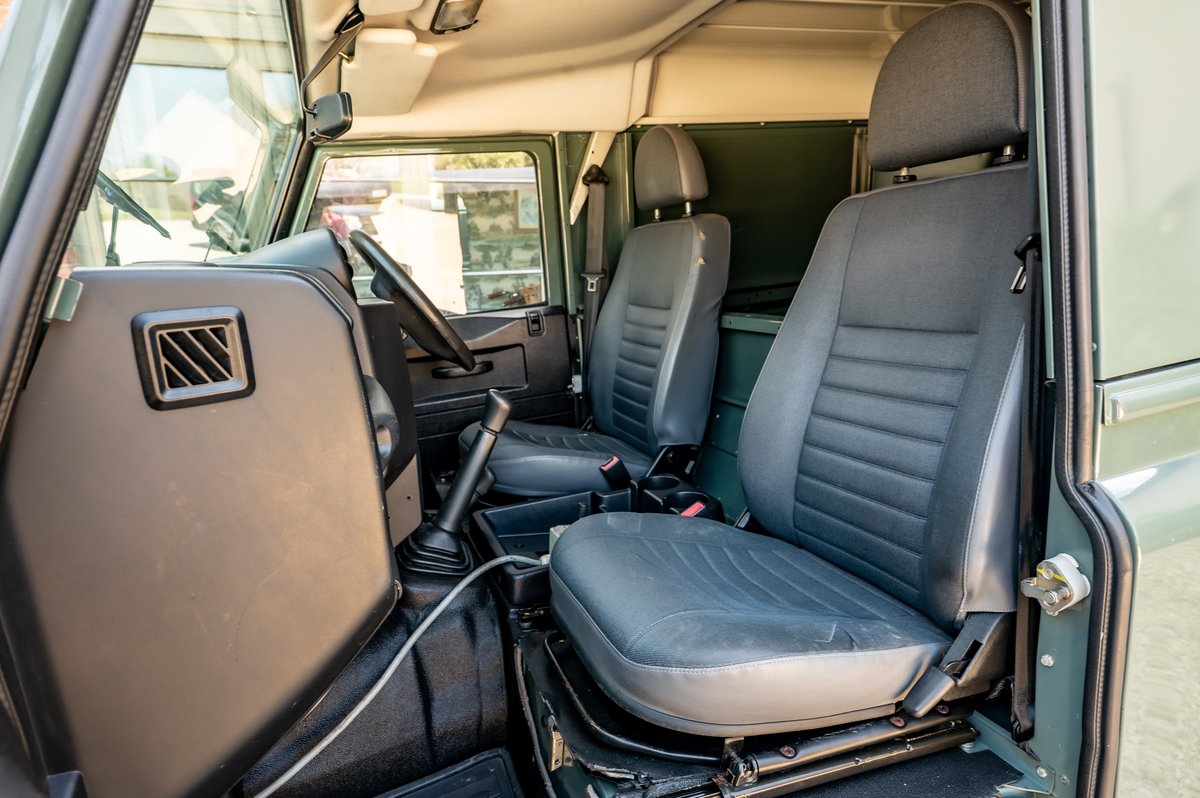 MV58GWF Kewsick Green Plough CSG Automotive Land Rover Specialists 4789