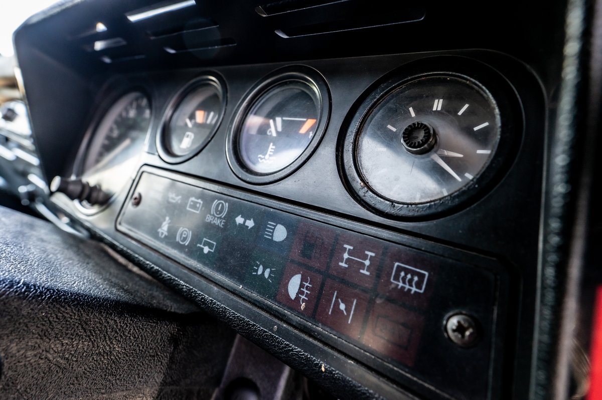 N567CJC Red CSG Automotive Land Rover Specialists 5128