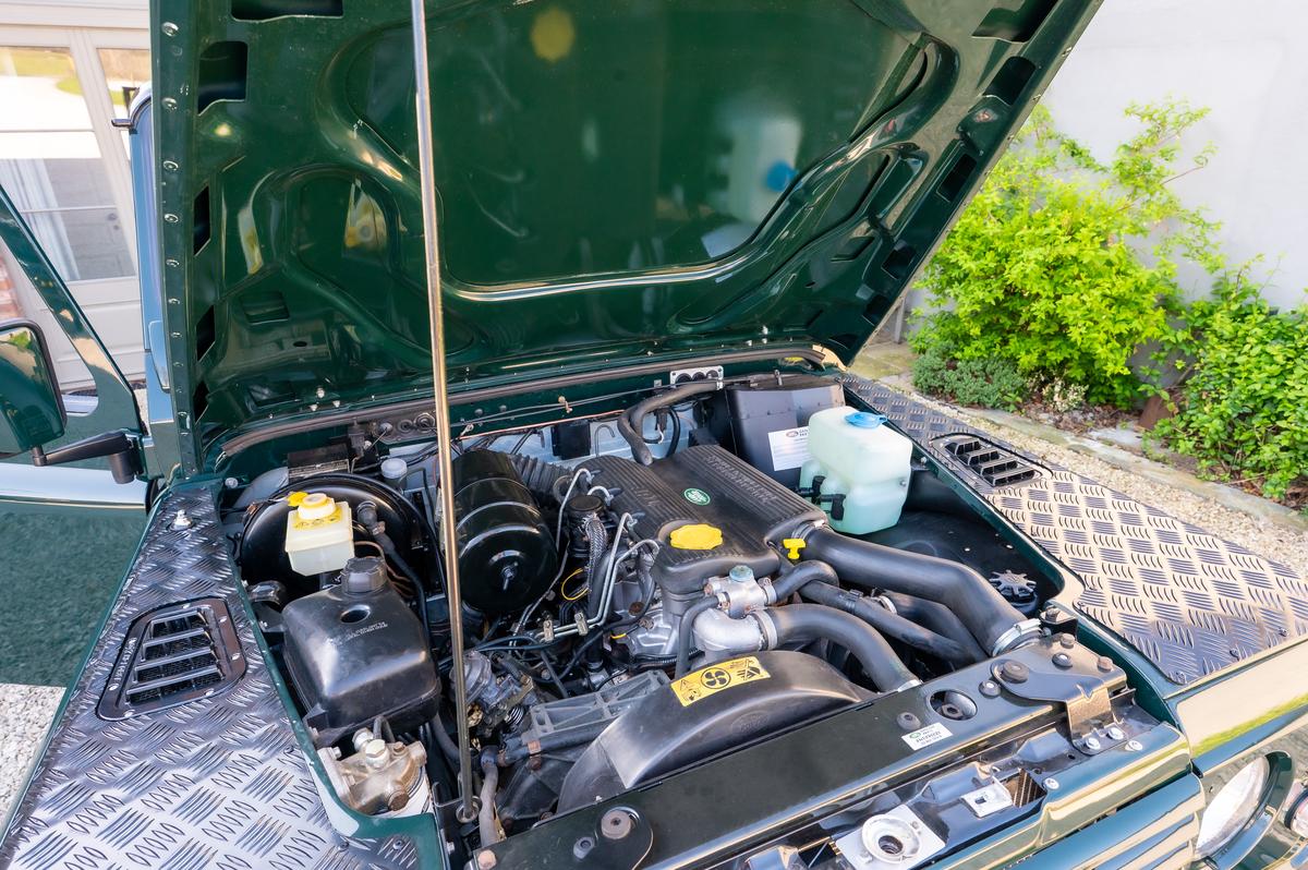 P423SUM CSG Automotive Land Rover Specialists 3876